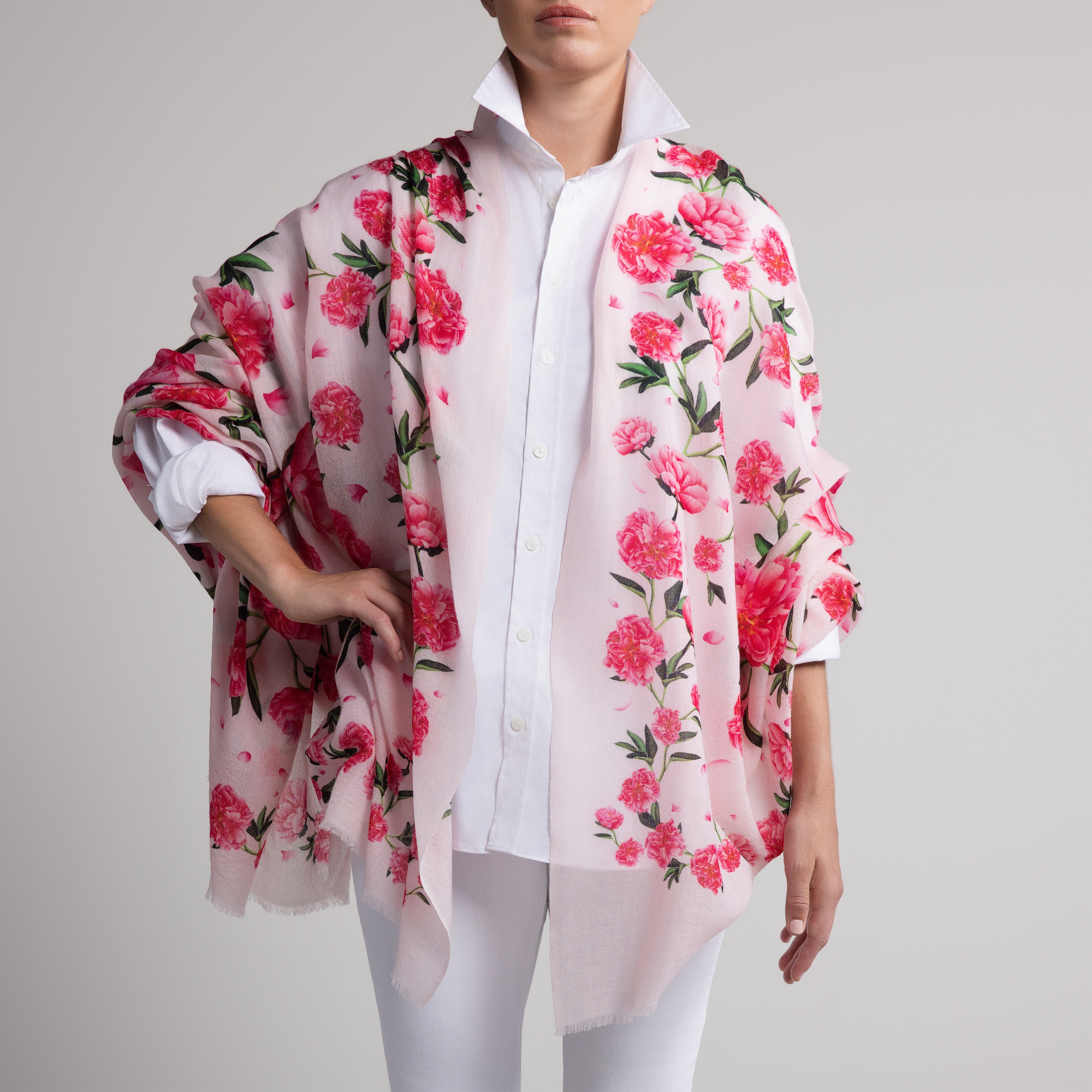 Peony 100% Cashmere Scarf in Pale Pink