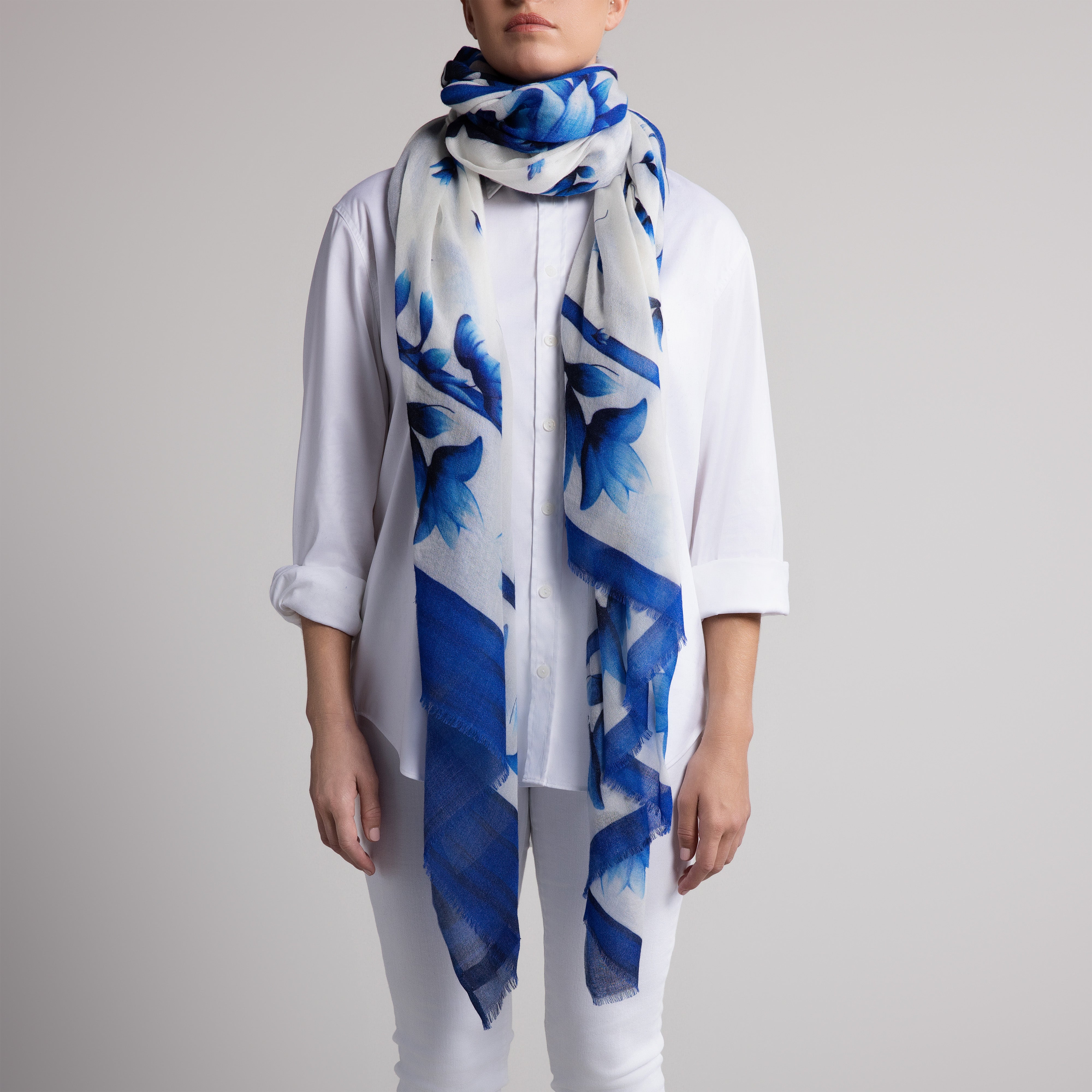 Azul 100% Cashmere Scarf in White