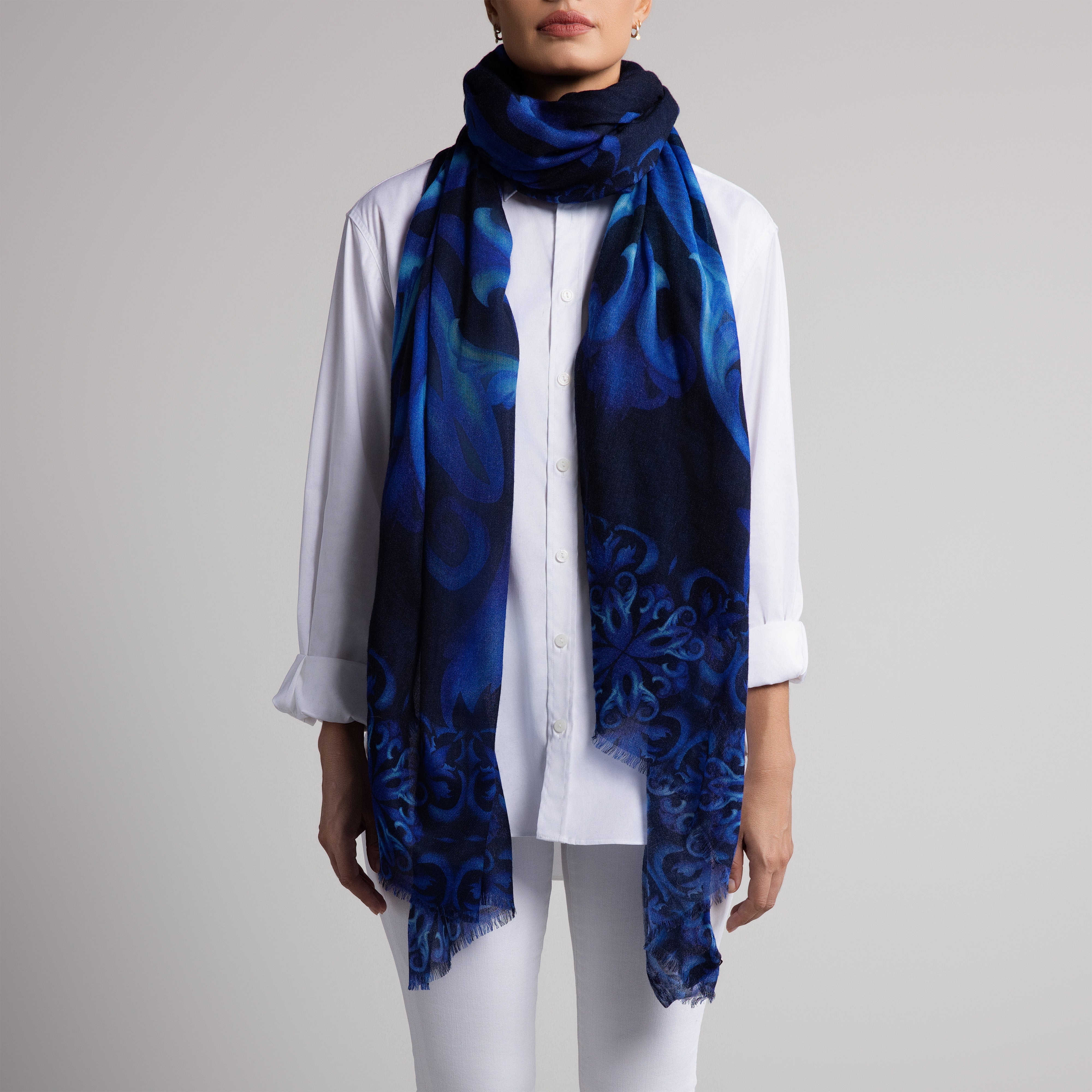 Porto 100% Cashmere Scarf in Navy Blue