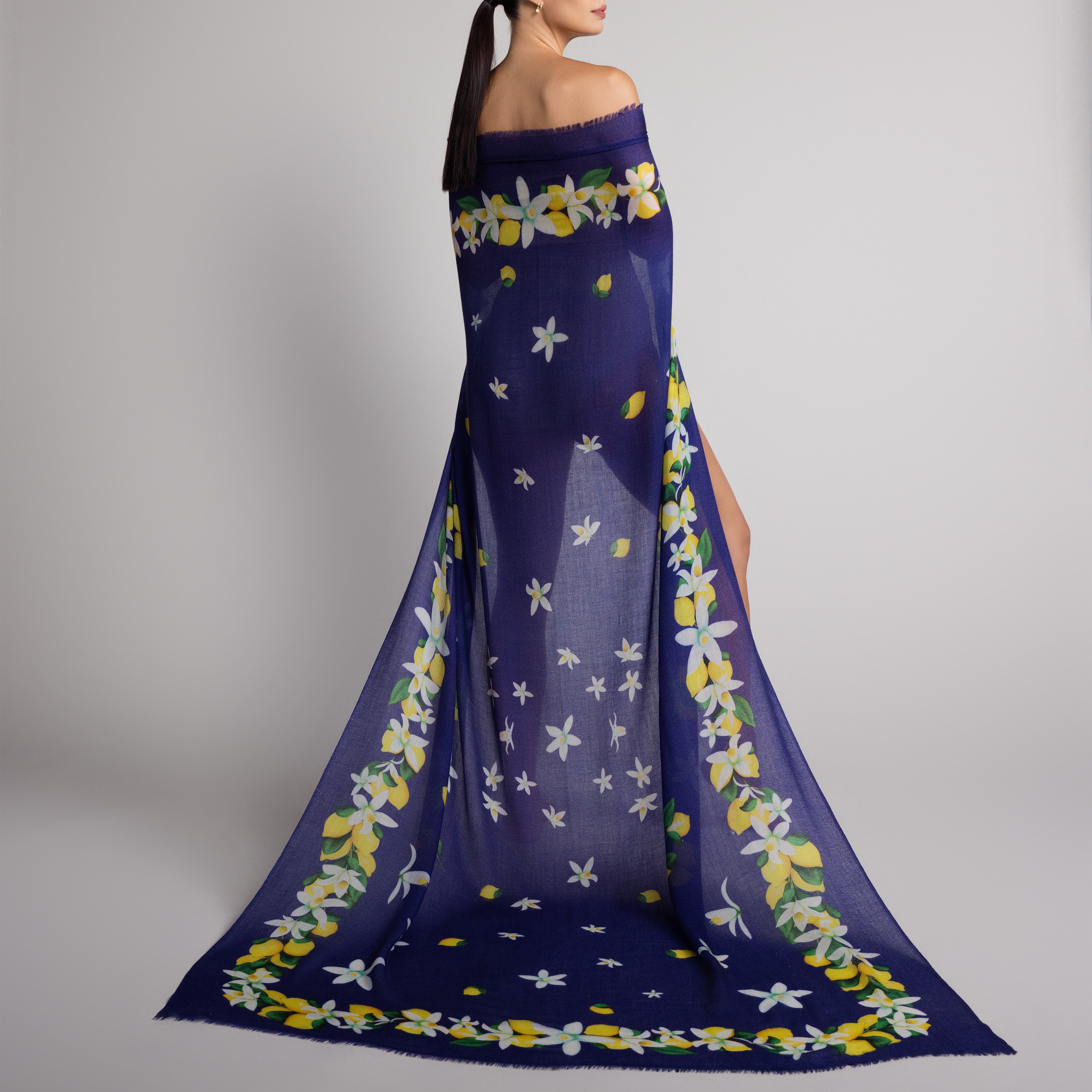 Capri Lemon 100% Cashmere Scarf in Navy Blue